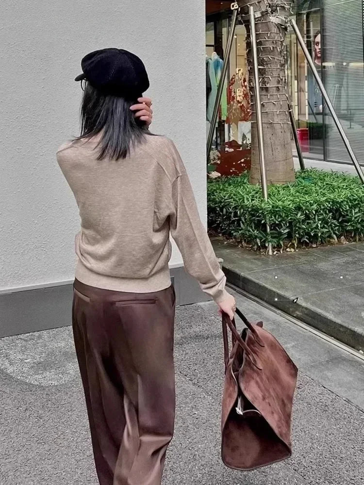 Ladies Large Capacity Commuter Tote Bag Trendy Design Vintage Handbag Fashionable Shoulder Bag for Women Practical Accessory