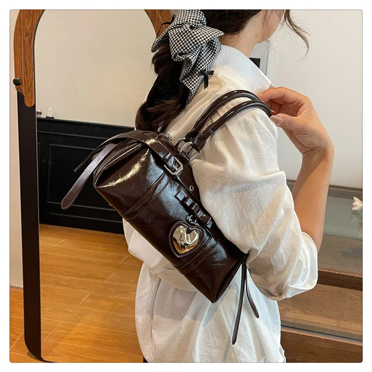 Nouveau en 2025 sacs à main de créateur Style français mode femme sacs mignon sac à main en cuir PU coeur rouge sacs fourre-tout décontractés paquets de dame