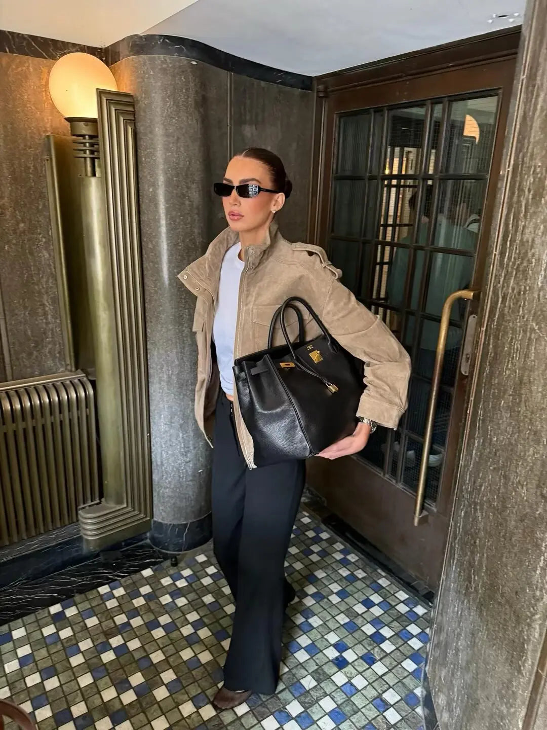 Winter Khaki Suede Leather Women's Jacket Fashion Stand Collar Zippers Pockets Women Coat 2025 Autumn New Female Vintage Outwear
