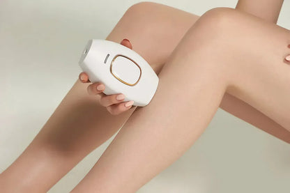 Appareil de beauté pour le rajeunissement de la peau et l'élimination des marques par photons, pour l'épilation à domicile, rasoir pour l'épilation des poils du maillot.